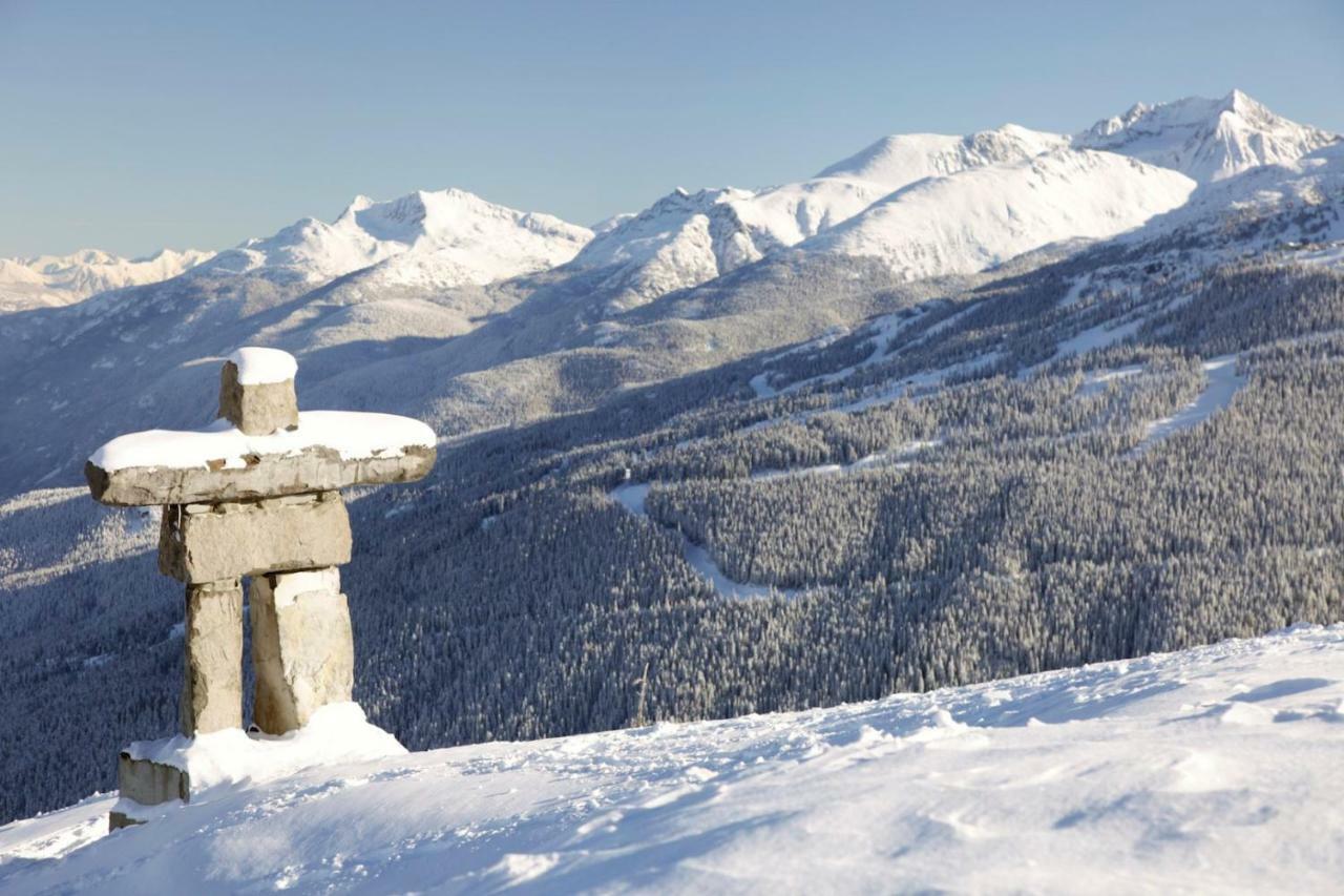 Bright Suite At Ski In/Out Glacier Lodge! Whistler Exterior photo